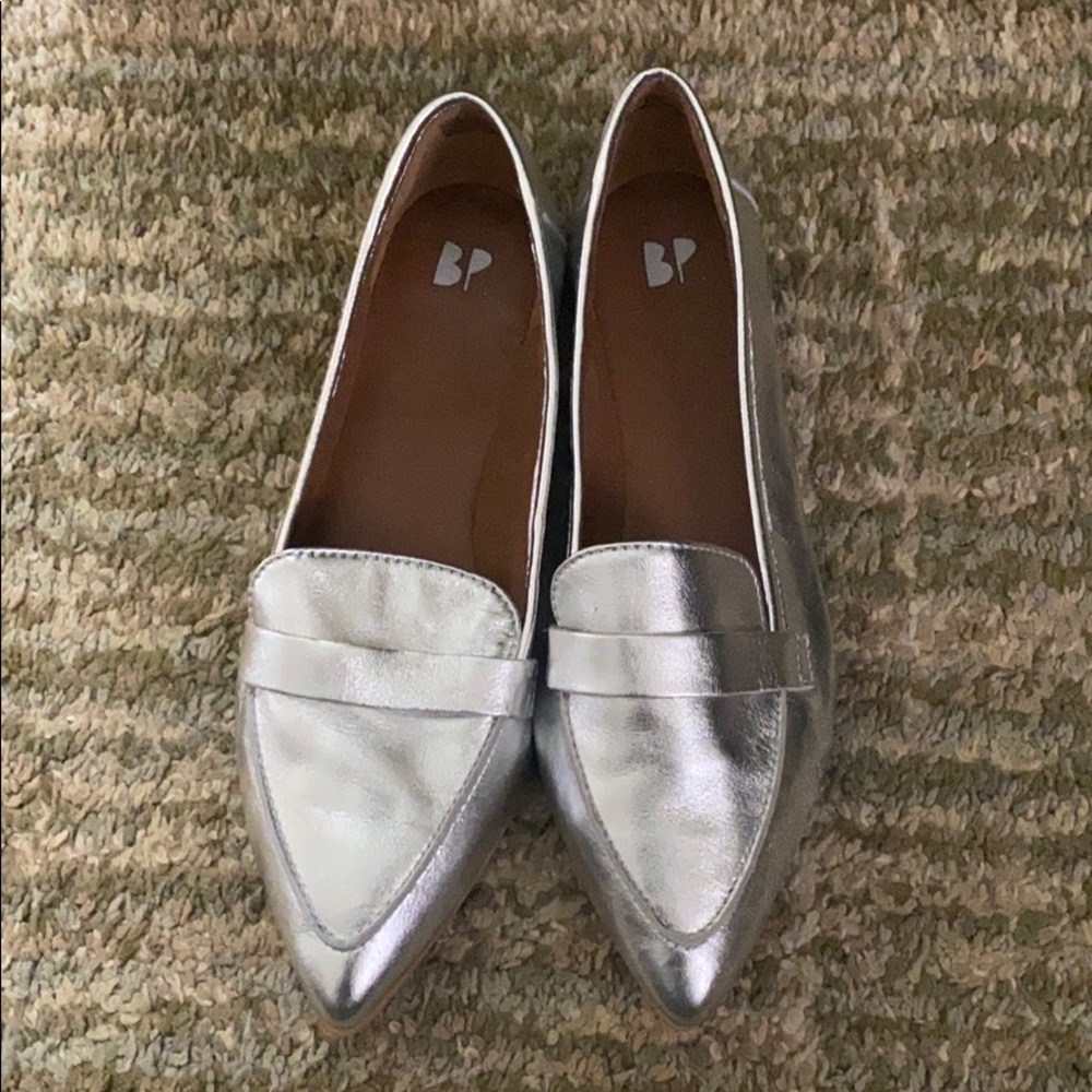 Silver flats